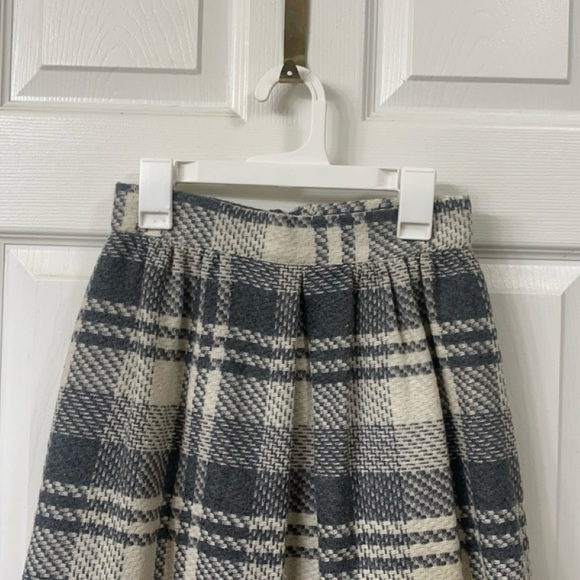 Vintage Plaid Skirt - Picture 4 of 10